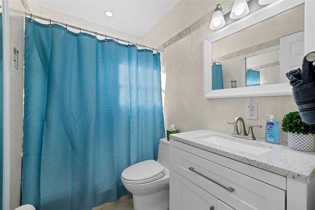 2601 NE 9th Terrace, Wilton Manors, FL 33334