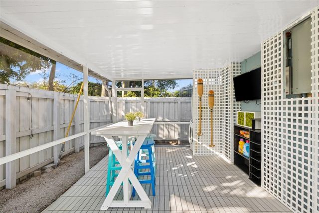 2601 NE 9th Terrace, Wilton Manors, FL 33334