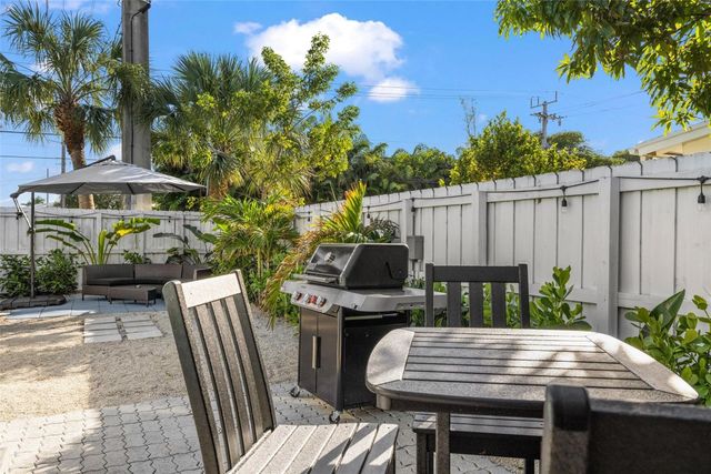 2601 NE 9th Terrace, Wilton Manors, FL 33334
