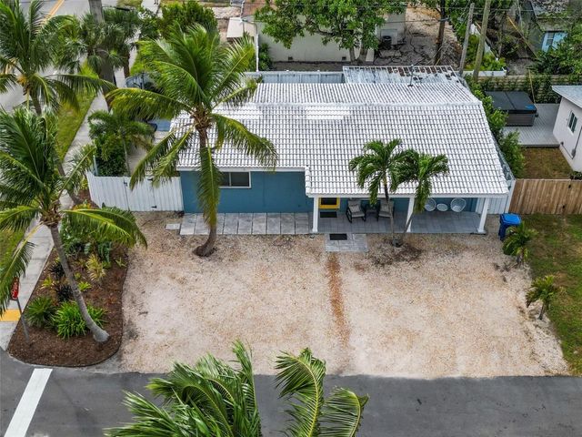 2601 NE 9th Terrace, Wilton Manors, FL 33334