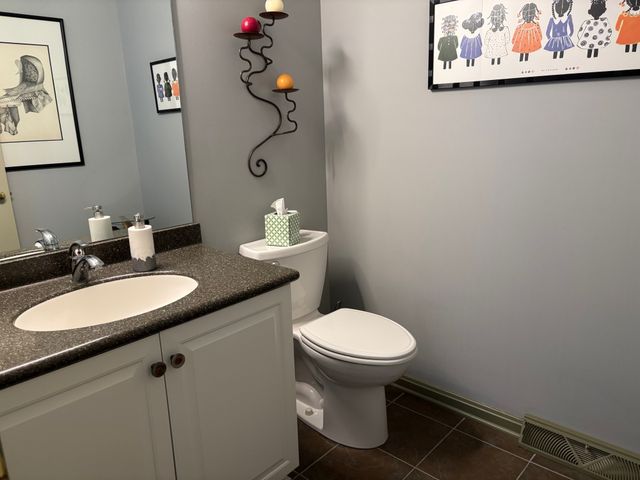 11 NIAGARA Pier 11, Erie, PA 16507