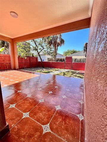 2324 W PALMETTO STREET, Tampa, FL 33607