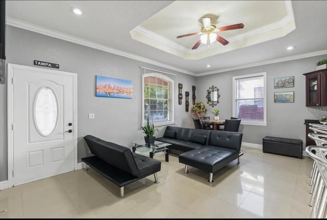 2324 W PALMETTO STREET, Tampa, FL 33607