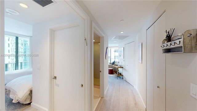 55 SW 9th St 1808, Miami, FL 33130