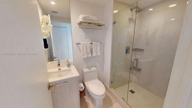 55 SW 9th St 1808, Miami, FL 33130