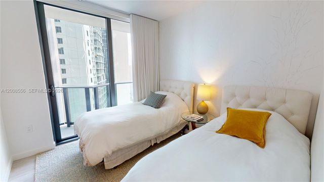 55 SW 9th St 1808, Miami, FL 33130