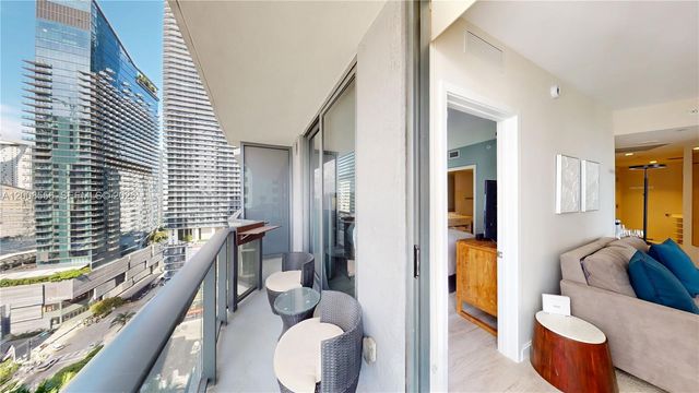 55 SW 9th St 1808, Miami, FL 33130