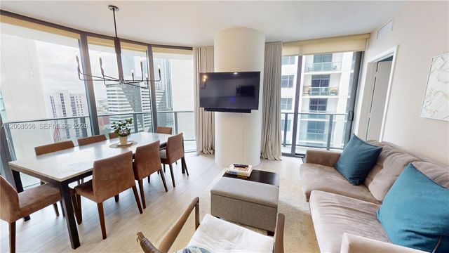 55 SW 9th St 1808, Miami, FL 33130