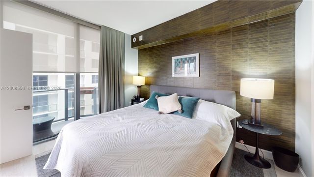 55 SW 9th St 1808, Miami, FL 33130