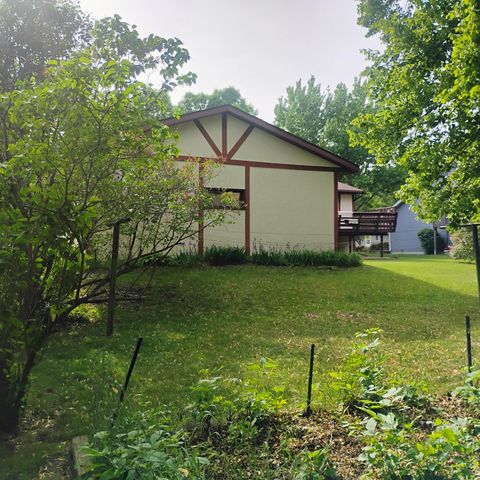 876 Pearl View Drive, Sauk Rapids, MN 56379