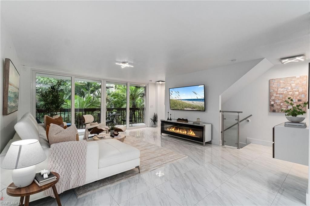 995 9th AVE S 4, NAPLES, FL 34102 — exterior