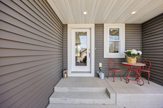 334 Kamloops Place, River Falls, WI 54022