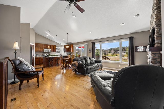 334 Kamloops Place, River Falls, WI 54022