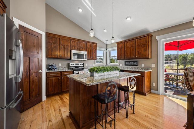 334 Kamloops Place, River Falls, WI 54022