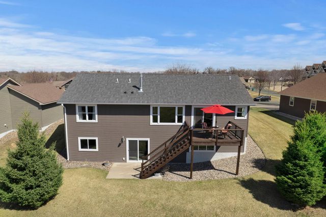334 Kamloops Place, River Falls, WI 54022