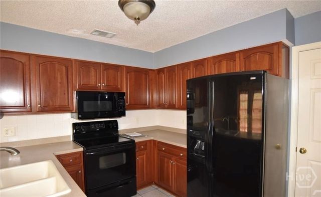 130 Shady Hill Circle, Richmond Hill, GA 31324
