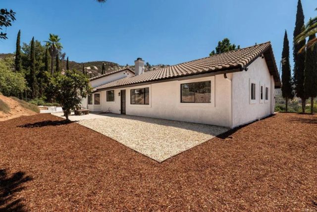 1650 Silver Tree Lane, Escondido, CA 92026