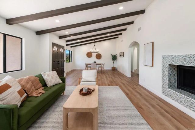 1650 Silver Tree Lane, Escondido, CA 92026