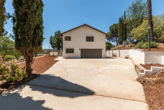 1650 Silver Tree Lane, Escondido, CA 92026