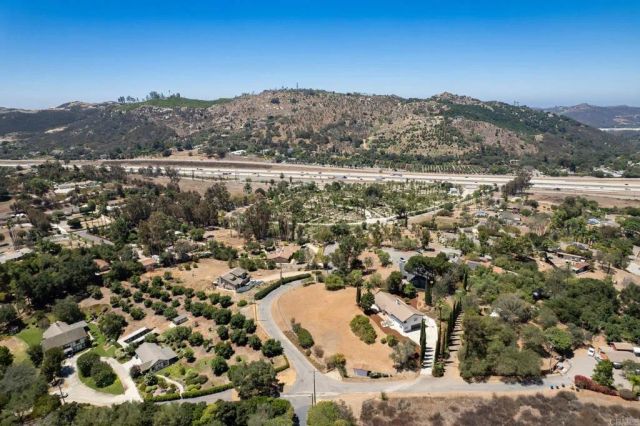 1650 Silver Tree Lane, Escondido, CA 92026
