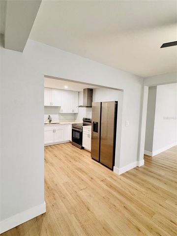 2837 18TH AVENUE N, St Petersburg, FL 33713