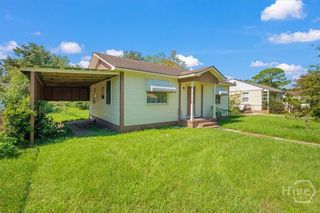 2111 Hawthorne Street, Savannah, GA 31404