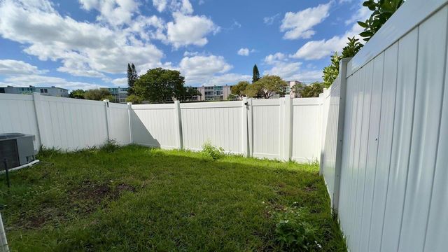 619 Parsons Way, Deerfield Beach, FL 33442