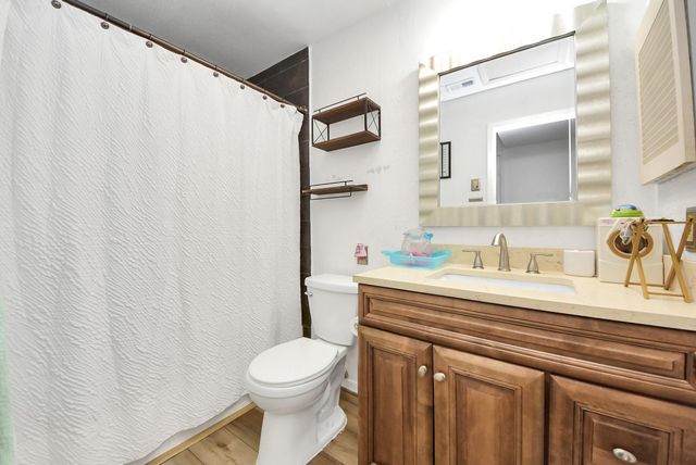 18 N Deerfoot Circle, The Woodlands, TX 77380