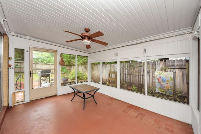 18 N Deerfoot Circle, The Woodlands, TX 77380