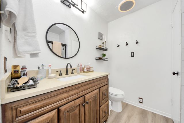 18 N Deerfoot Circle, The Woodlands, TX 77380
