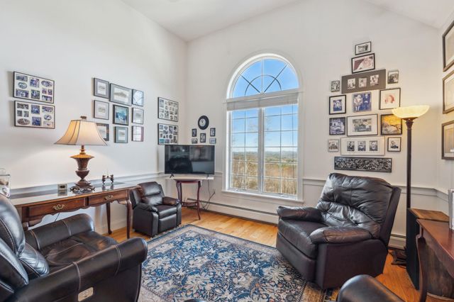 55 West View Drive, Peterborough, NH 03458