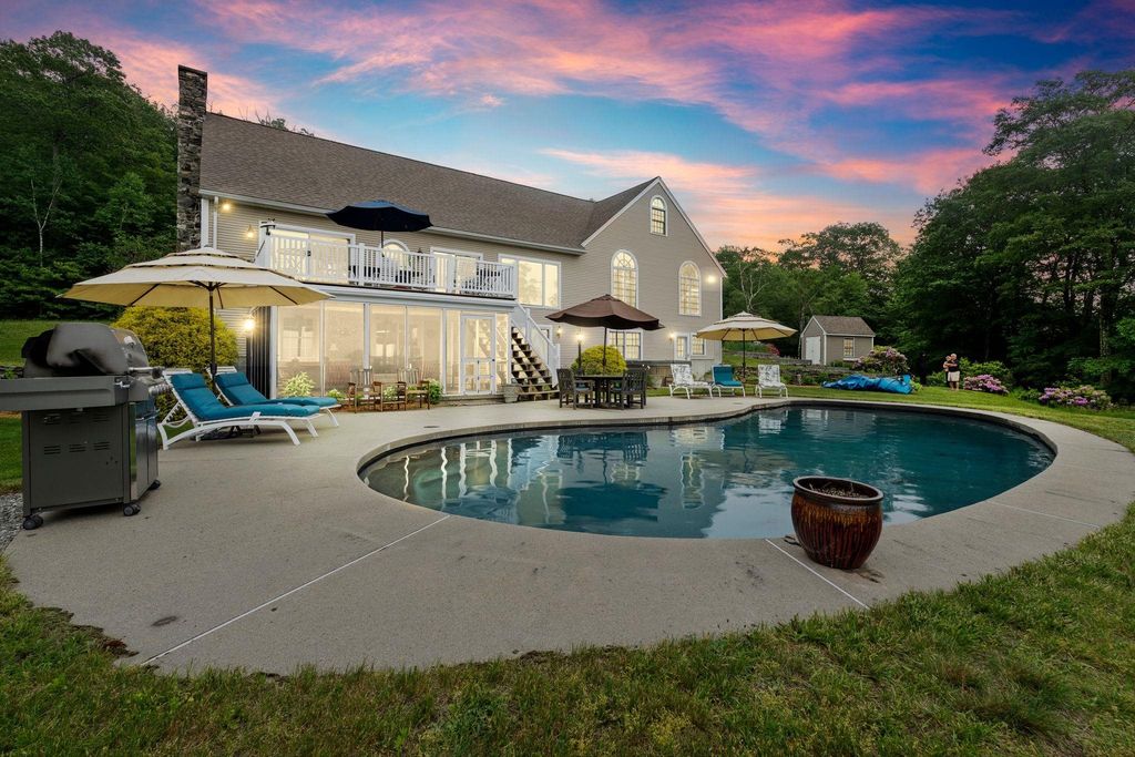 55 West View Drive, Peterborough, NH 03458