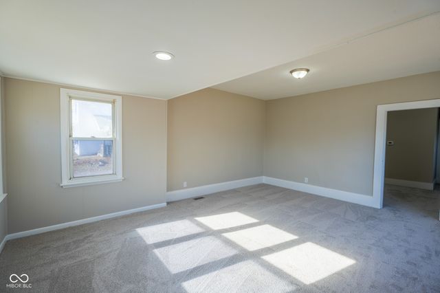 516 W 4th Street, Anderson, IN 46016