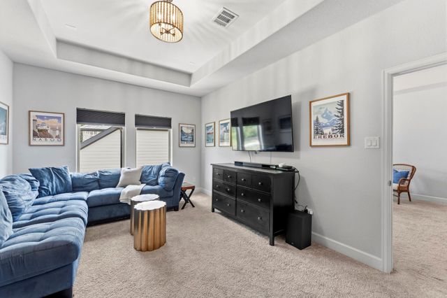 442 Patina Drive, Montgomery, TX 77316