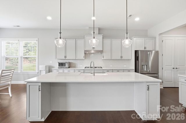 301 Hollyhock Drive, Matthews, NC 28104