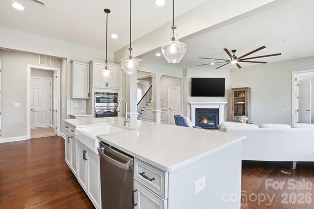 301 Hollyhock Drive, Matthews, NC 28104