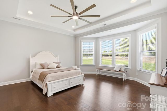 301 Hollyhock Drive, Matthews, NC 28104