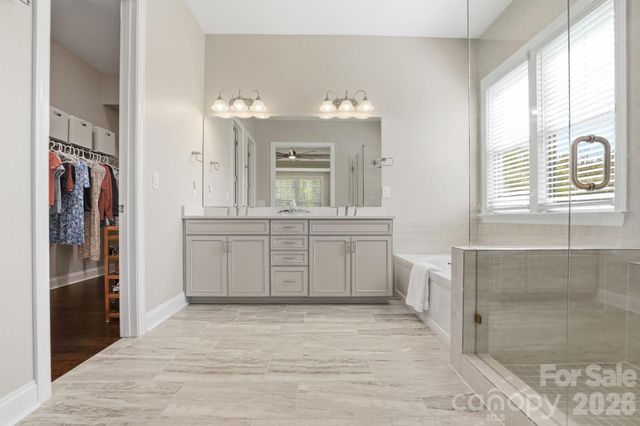 301 Hollyhock Drive, Matthews, NC 28104