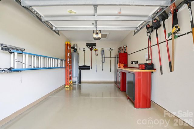 301 Hollyhock Drive, Matthews, NC 28104