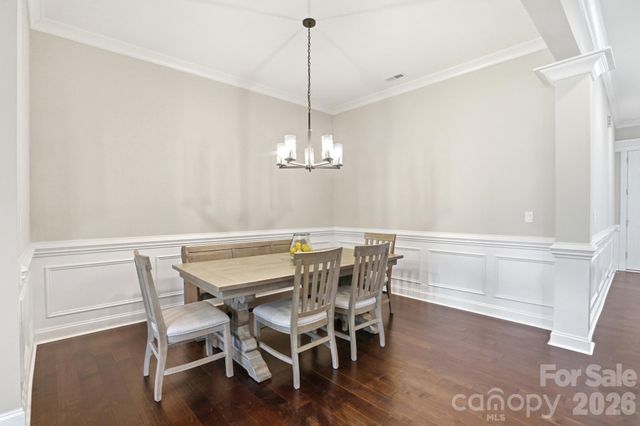 301 Hollyhock Drive, Matthews, NC 28104