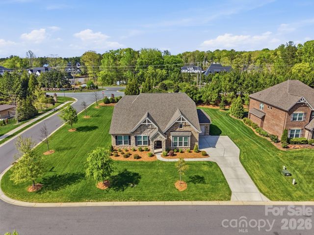 301 Hollyhock Drive, Matthews, NC 28104