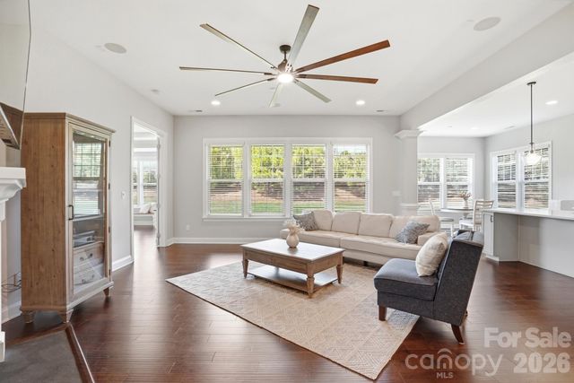 301 Hollyhock Drive, Matthews, NC 28104