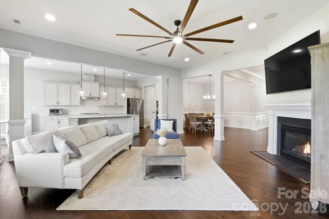 301 Hollyhock Drive, Matthews, NC 28104