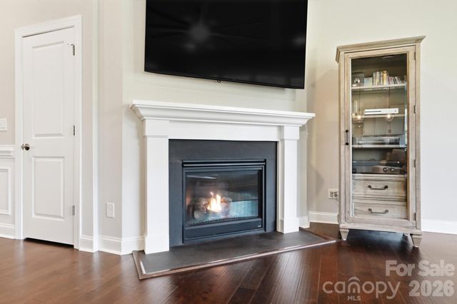 301 Hollyhock Drive, Matthews, NC 28104