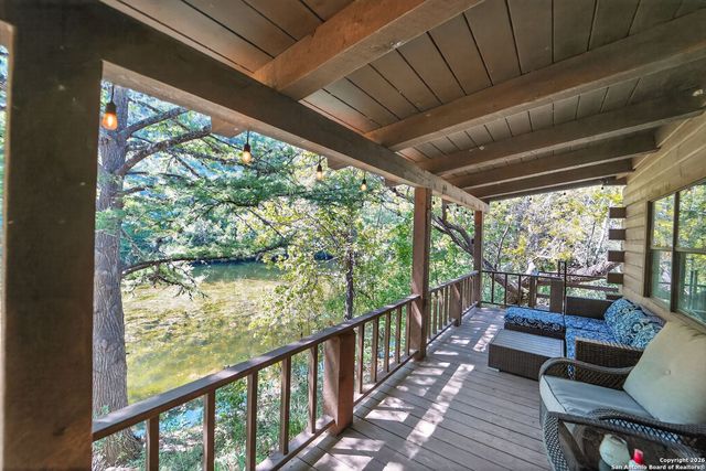 648 Bluff Creek, Leakey, TX 78873