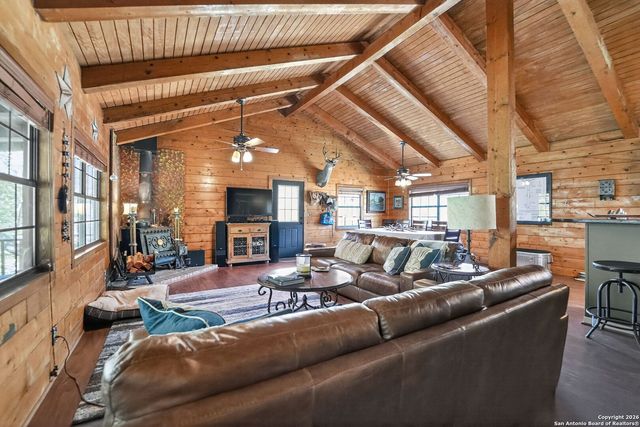 648 Bluff Creek, Leakey, TX 78873