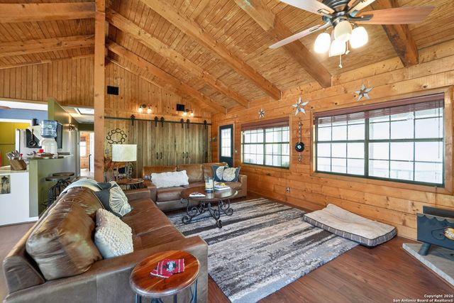 648 Bluff Creek, Leakey, TX 78873