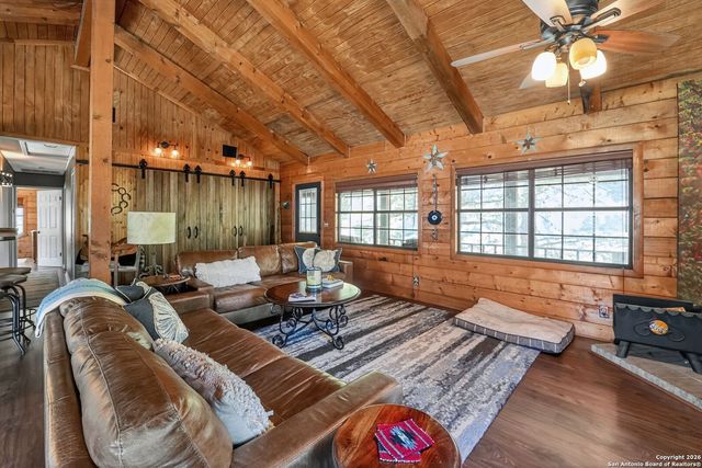 648 Bluff Creek, Leakey, TX 78873