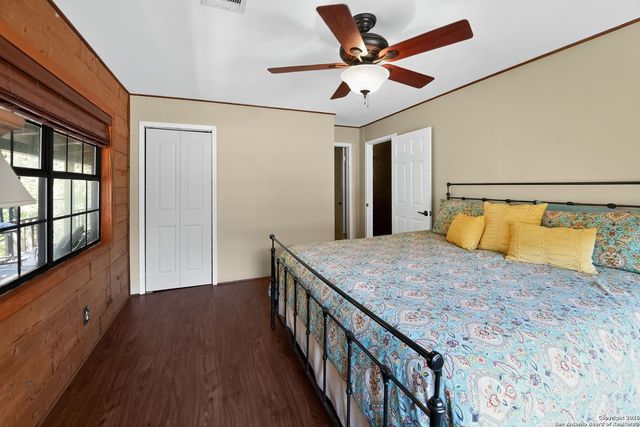 648 Bluff Creek, Leakey, TX 78873