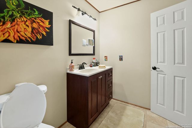 648 Bluff Creek, Leakey, TX 78873